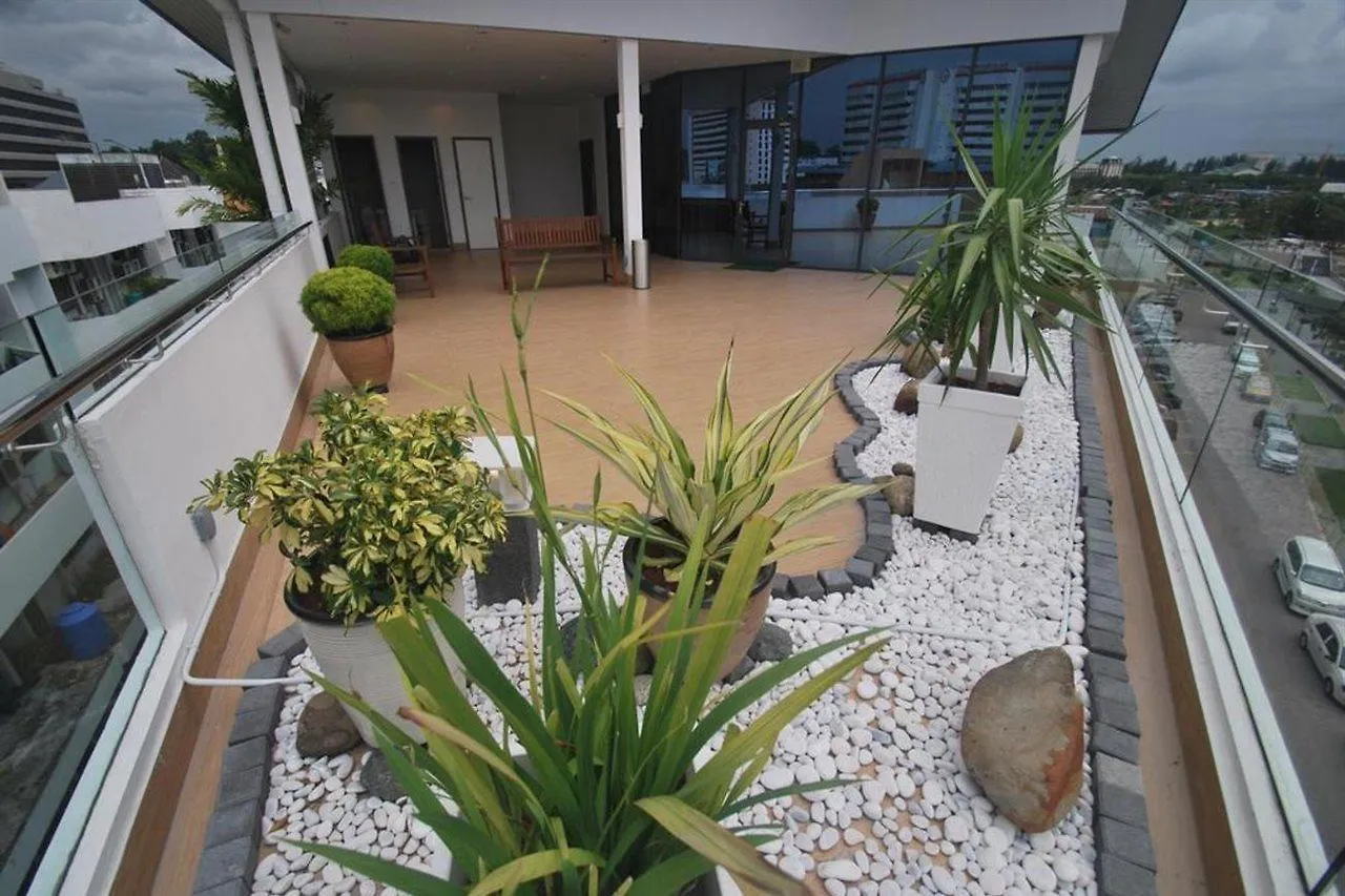 Oceania Hotel Kota Kinabalu 3*,