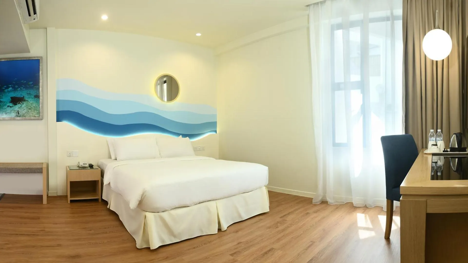 Oceania Hotel Kota Kinabalu 3*,