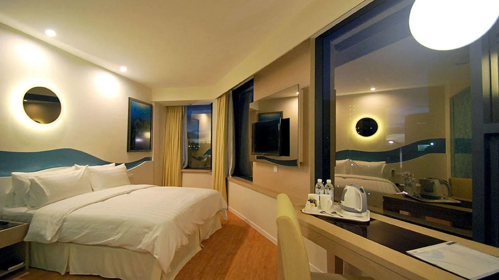 Oceania Hotel Kota Kinabalu 3*,